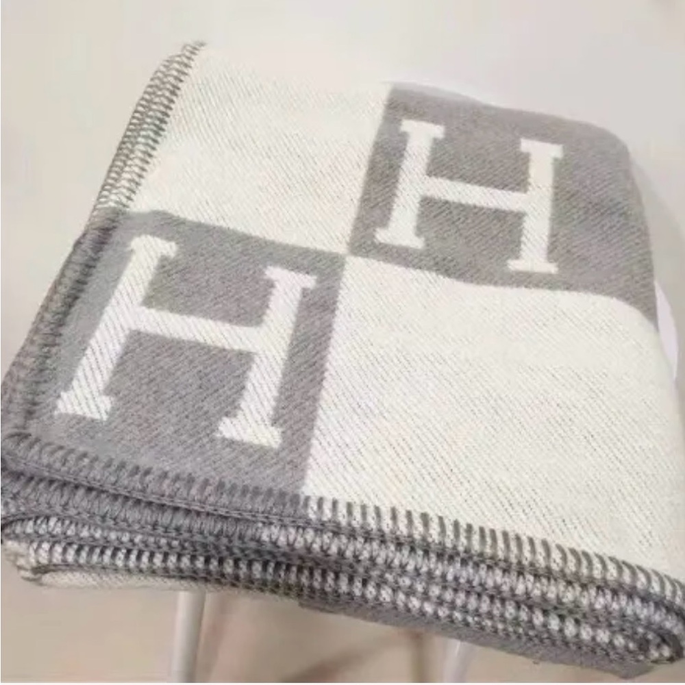 Elegant Gray and White H Logo Throw